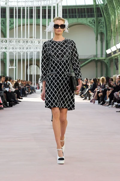Look 49